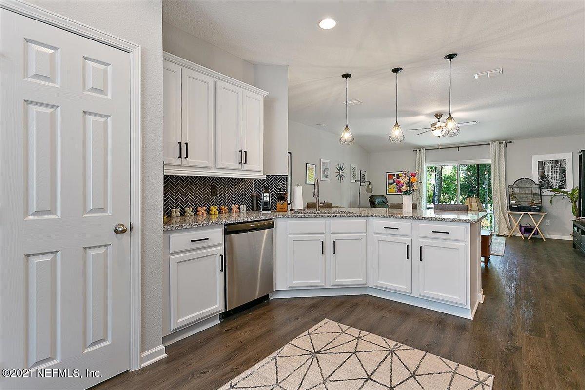 7513 Hilsdale Road Jacksonville, FL 32216 - Photo 9 of 18 09-Kitchen