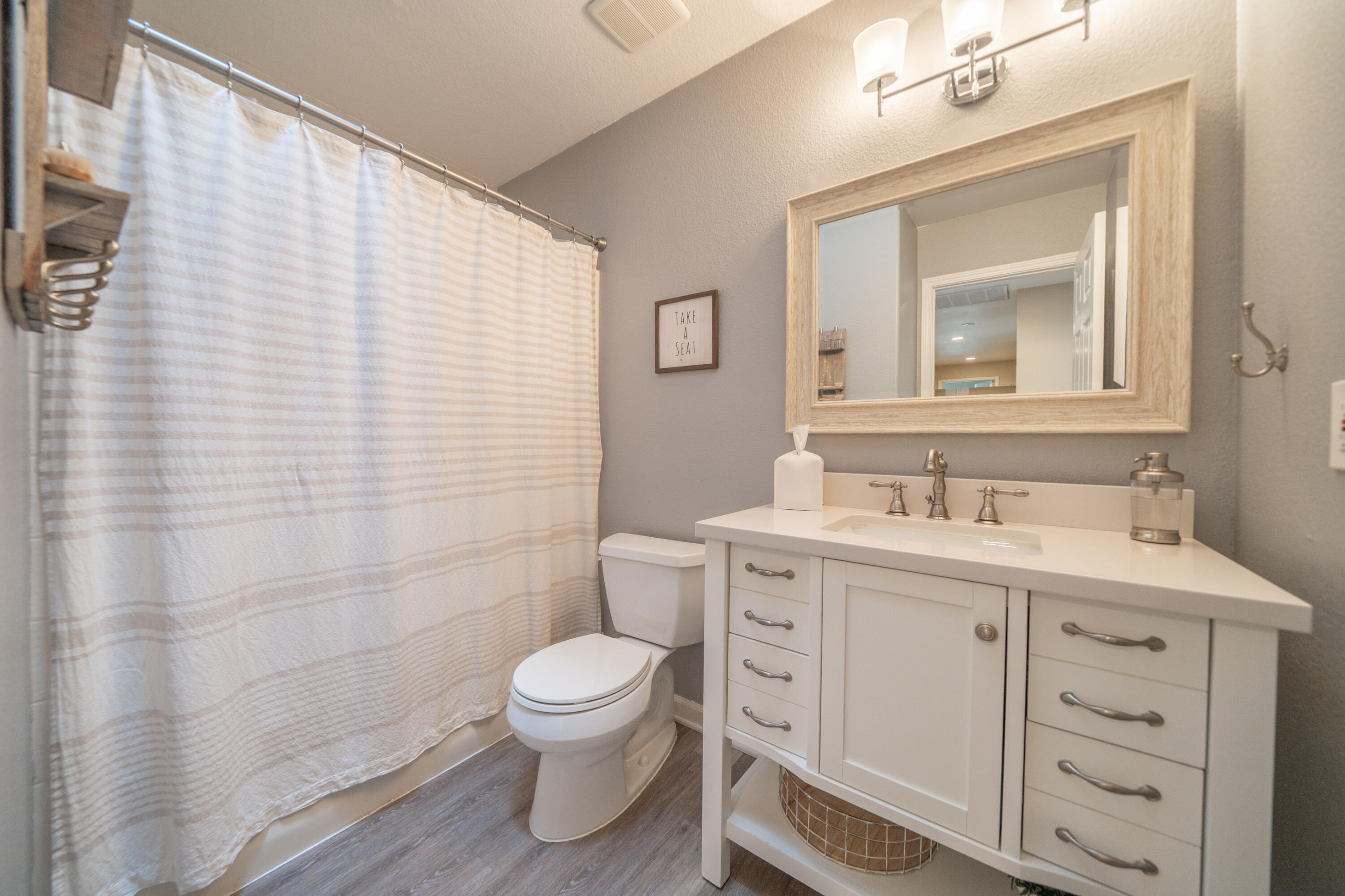 1044 Riviera Drive Redding, CA 96001 - Photo 16 of 46 1044 Riviera Dr-26
