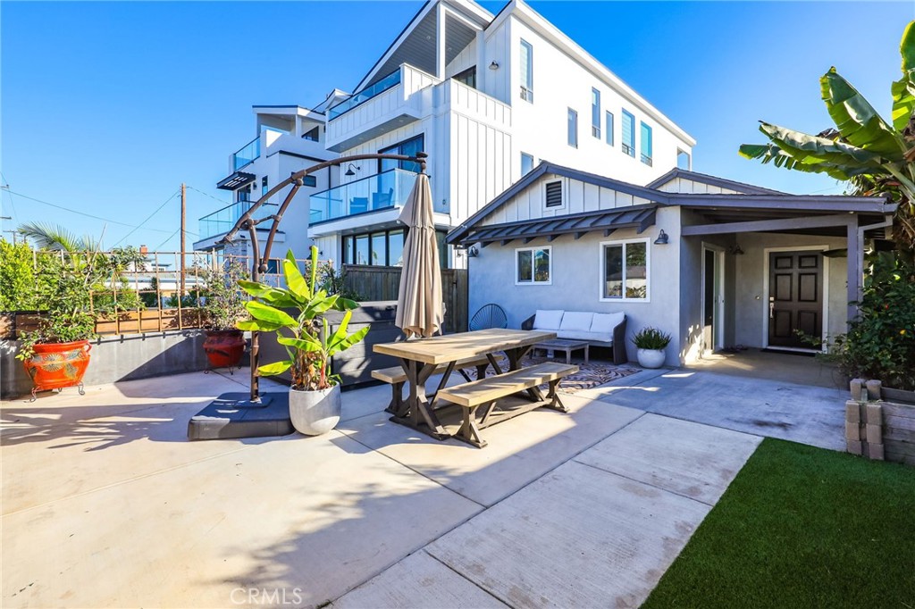 630 Indianapolis Avenue Huntington Beach, CA 92648 - Photo 7 of 42