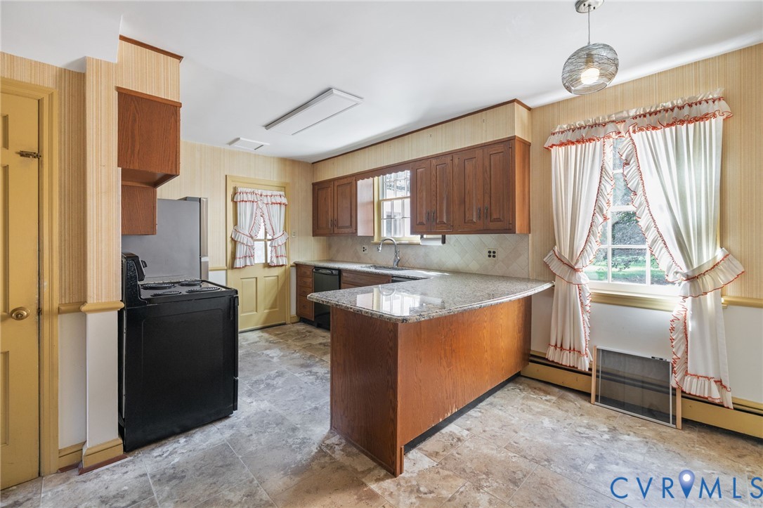 4817 Coleman Road Richmond, VA 23230 - Photo 13 of 47 Gallery Image 13