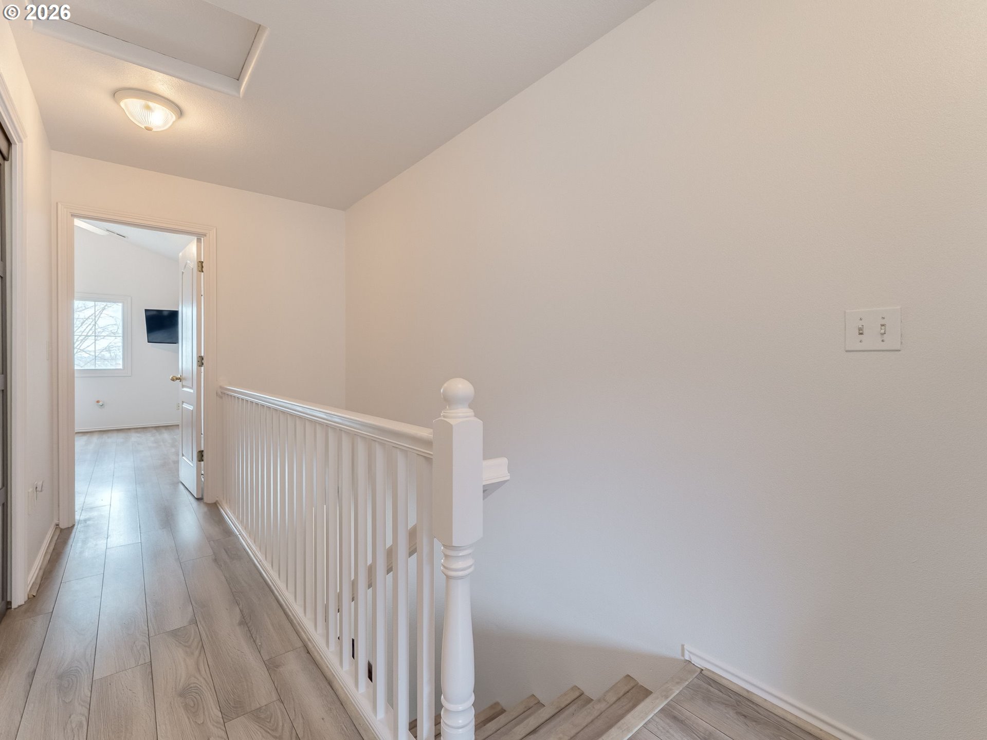 4906 Southwest 1st Avenue Portland, OR 97239 - Photo 15 of 27