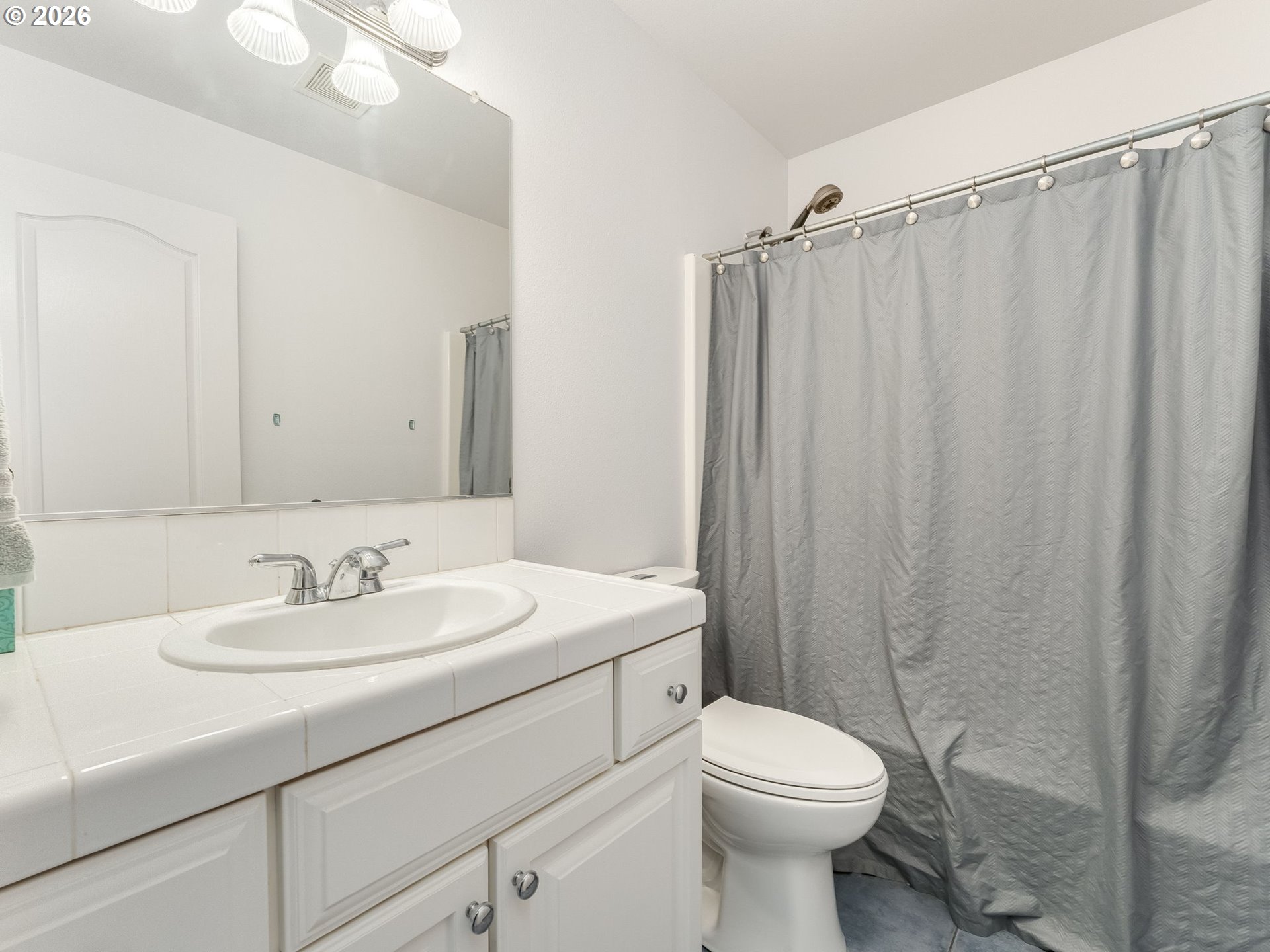 4906 Southwest 1st Avenue Portland, OR 97239 - Photo 22 of 27