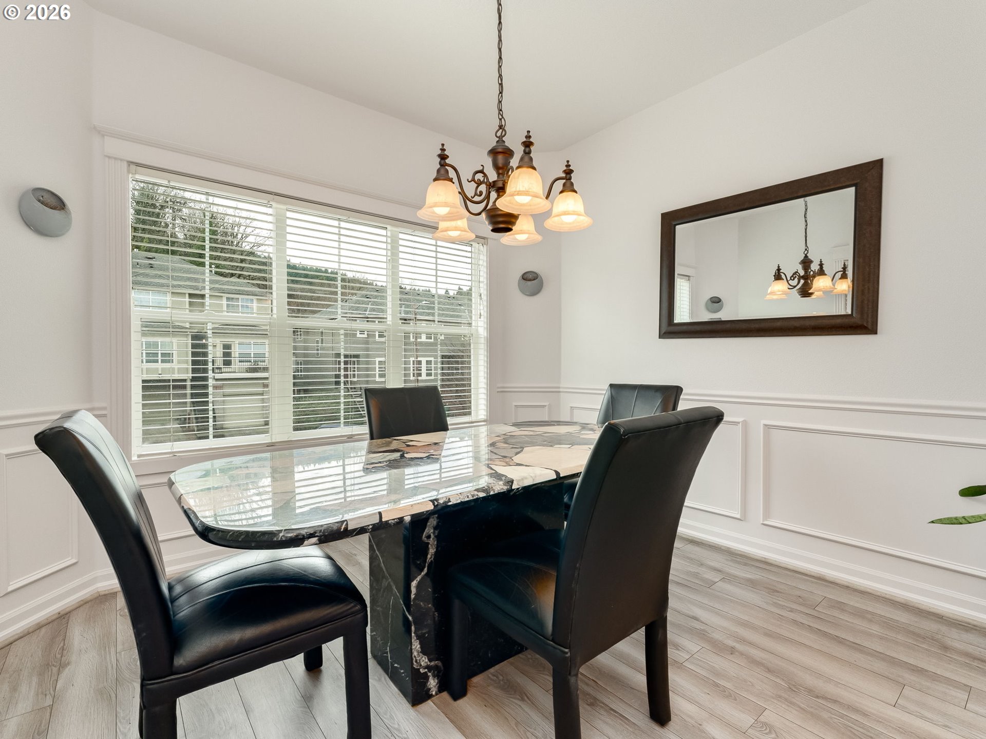 4906 Southwest 1st Avenue Portland, OR 97239 - Photo 4 of 27