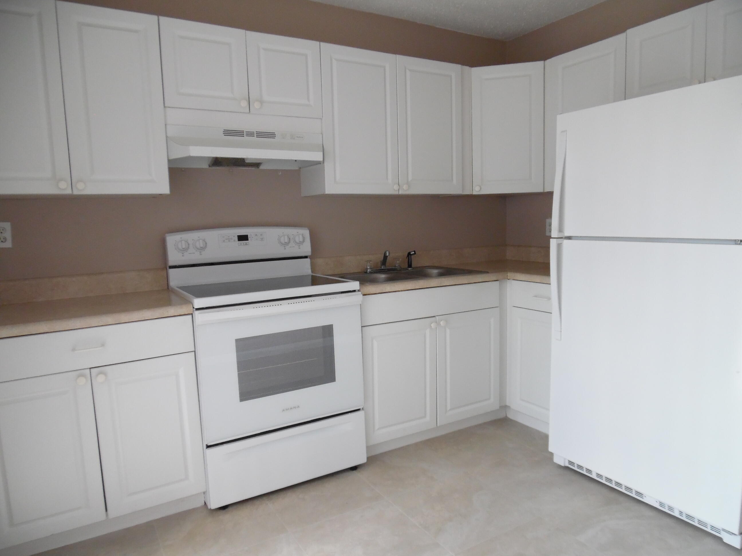 3986 Hernden Drive Lake Worth, FL 33461 - Photo 5 of 7 Eat-In Kitchen