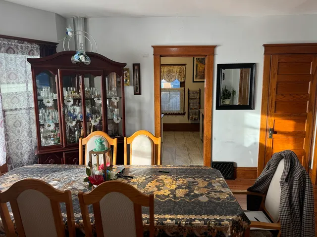 $189,900 | 504 5th Avenue, Aurora, IL 60505