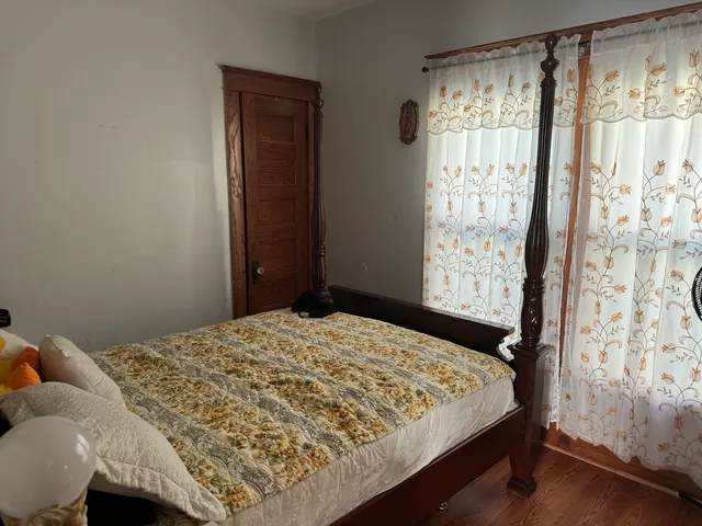 $189,900 | 504 5th Avenue, Aurora, IL 60505