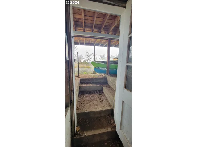 $365,000 | 523 Southeast Rice Avenue, Roseburg, OR 97470