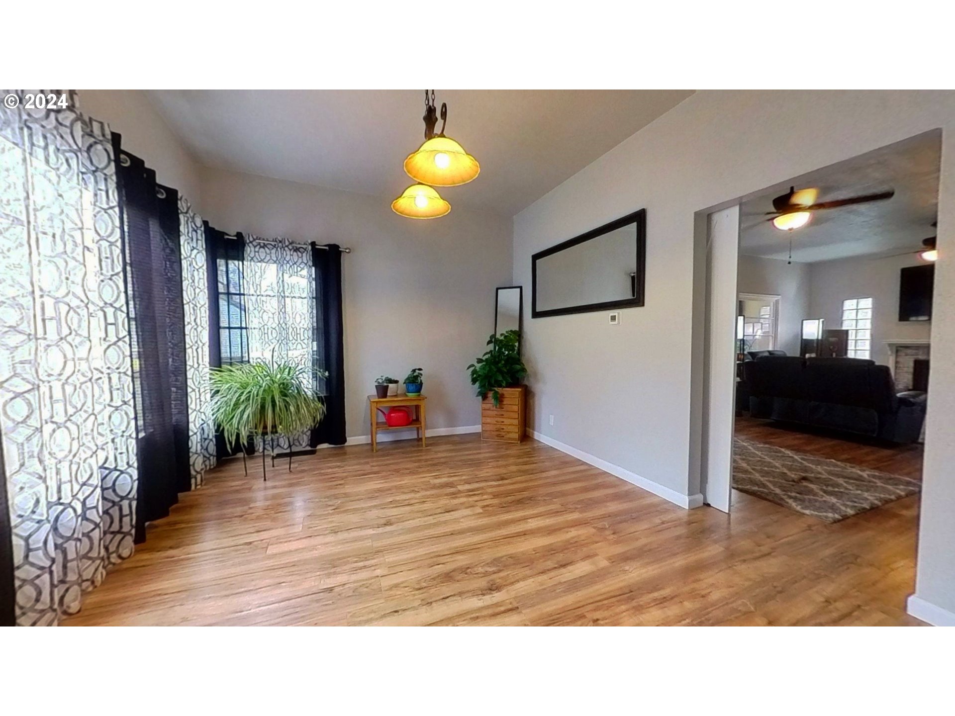 523 Southeast Rice Avenue Roseburg, OR 97470 - Photo 10 of 47