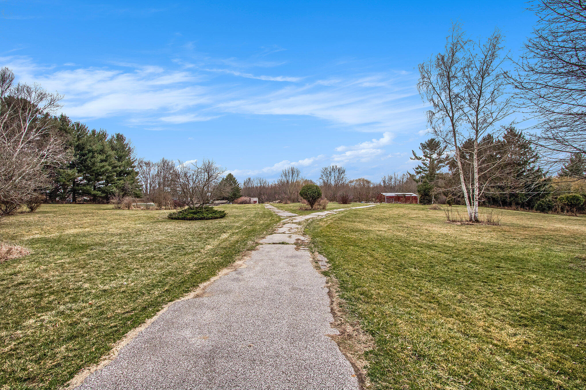 8710 Hagar Shore Road Watervliet, MI 49098 - Photo 5 of 13 004_img_1327_578