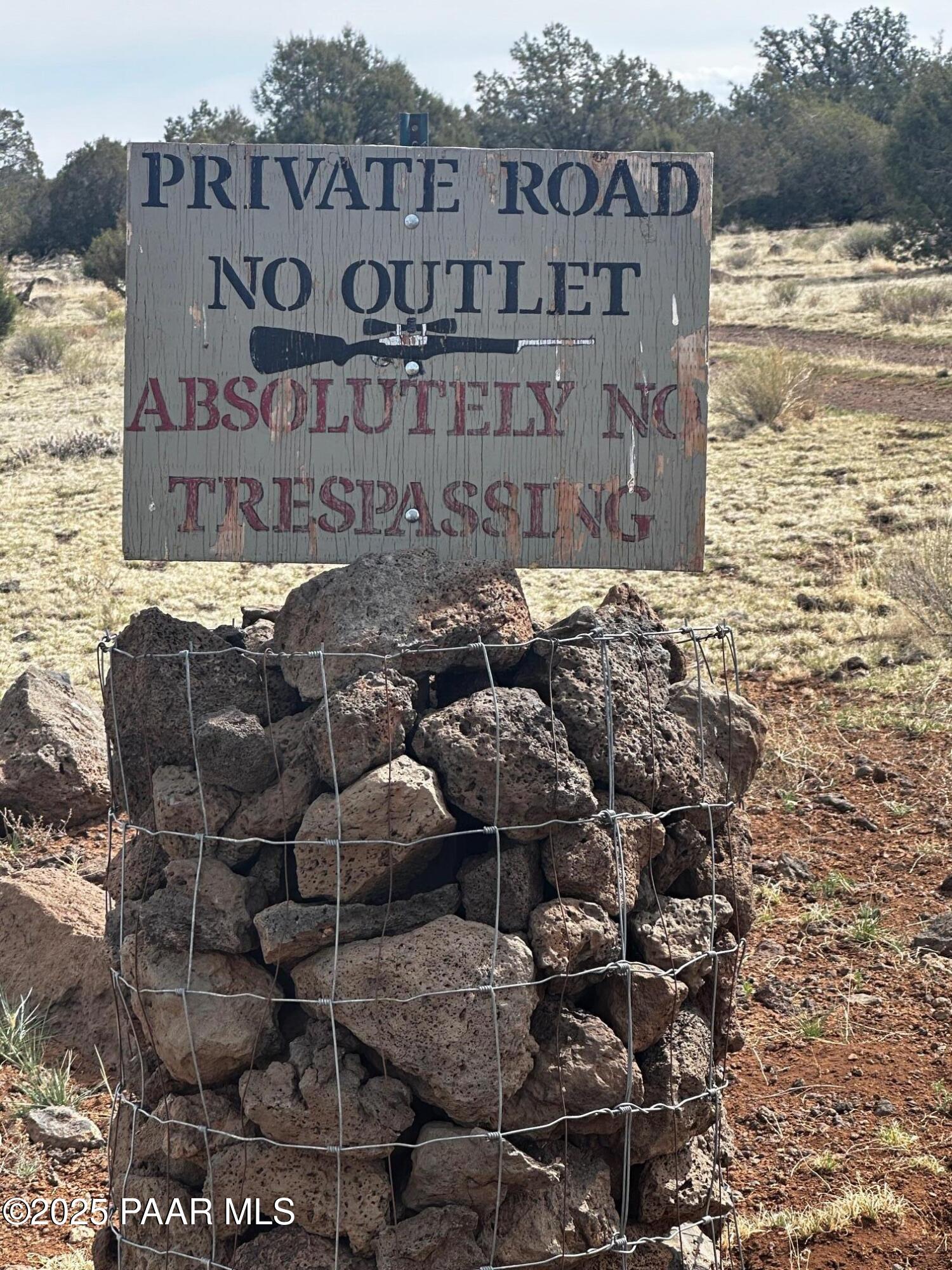 742 Westwood Ranch Williams, AZ 86046 - Photo 2 of 9 a view of a sign board