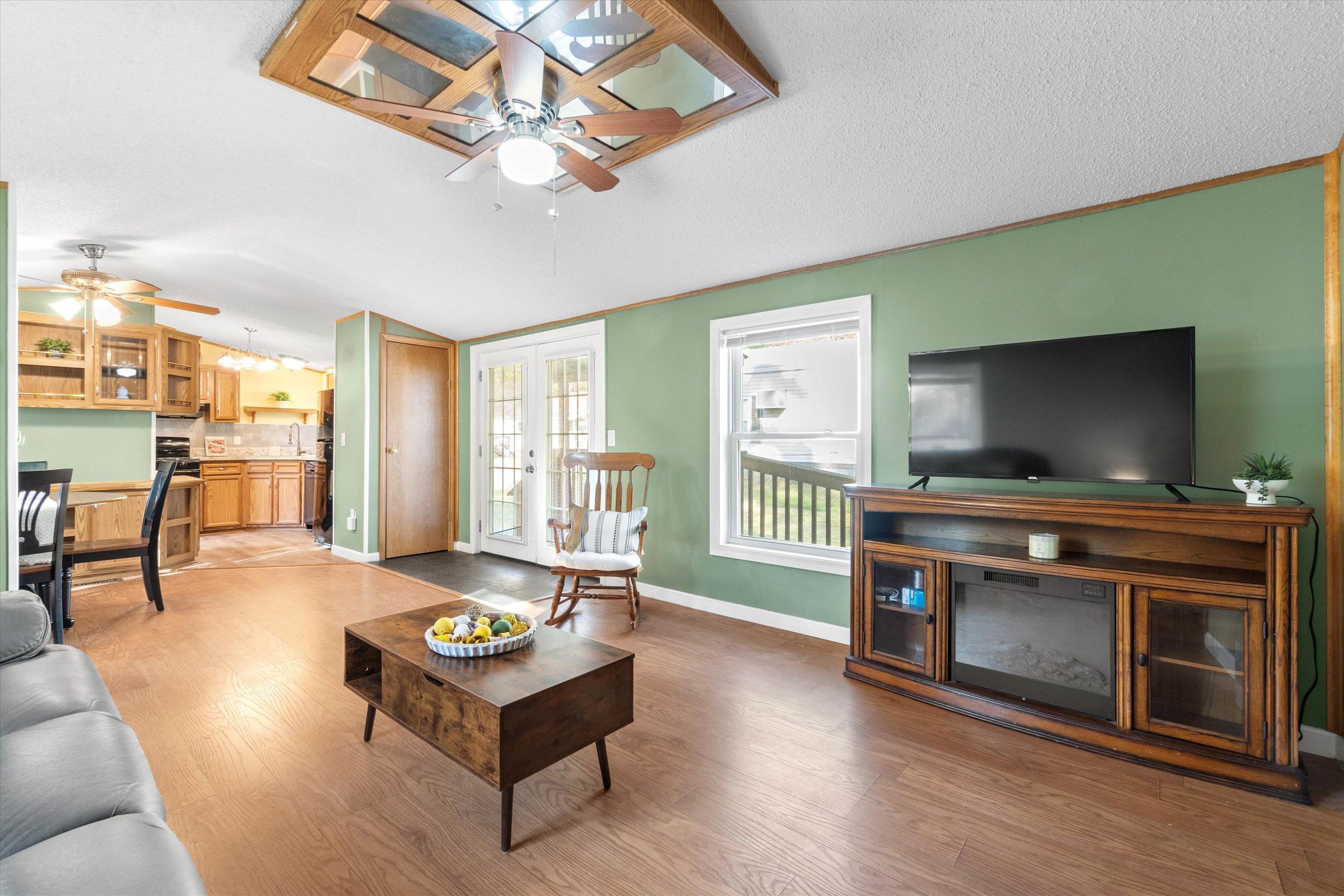 100 Rockingham Road, Unit 9 Derry, NH 03038 - Photo 3 of 33 Gallery Image 3