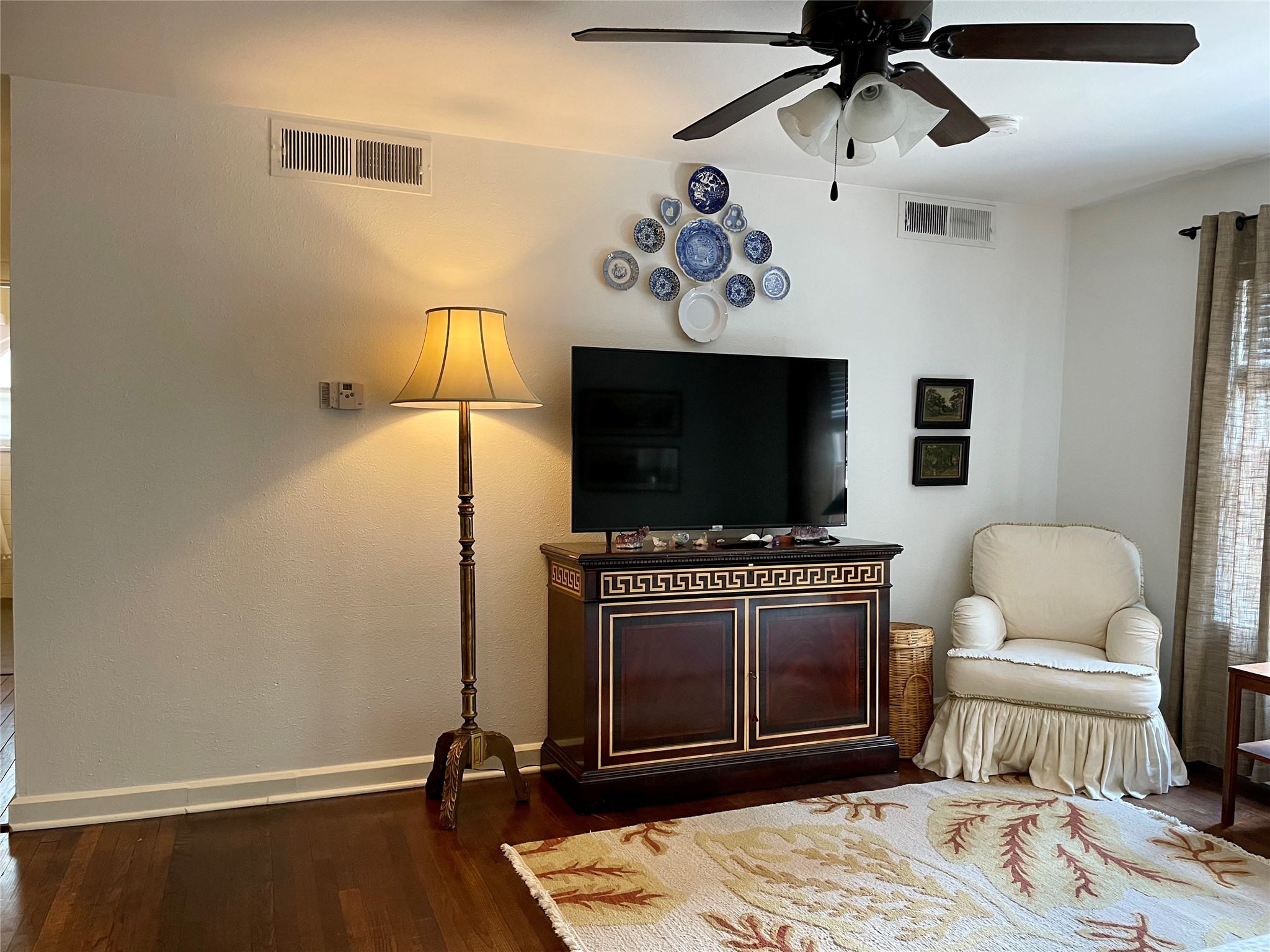 429 Hawthorne Street, Unit 2 Houston, TX 77006 - Photo 8 of 35