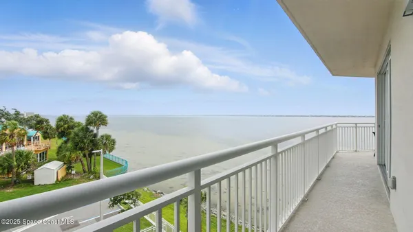 $899,900 | 1435 South Harbor City Boulevard, Unit 401, Melbourne, FL 32901