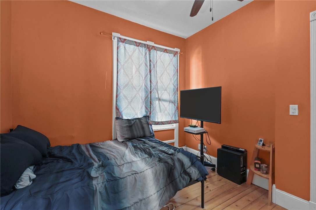 98 Andem Street Providence, RI 02908 - Photo 11 of 49