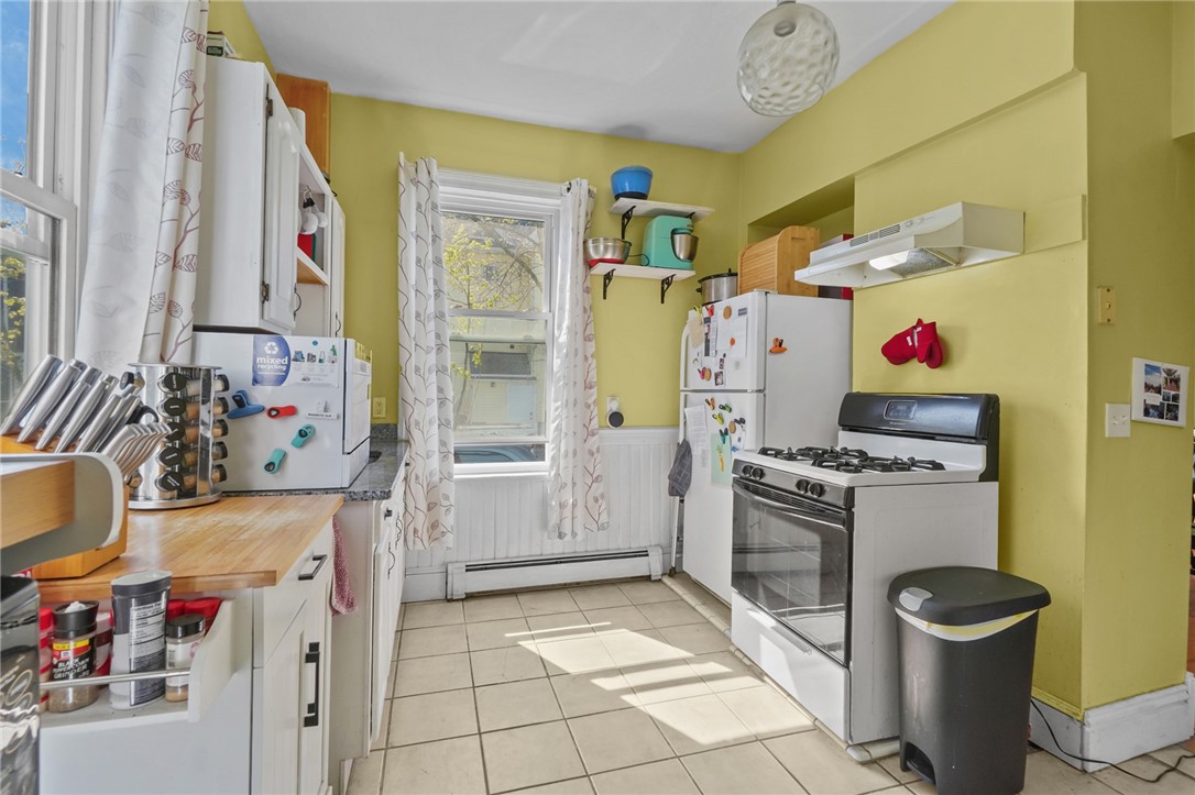 98 Andem Street Providence, RI 02908 - Photo 9 of 49