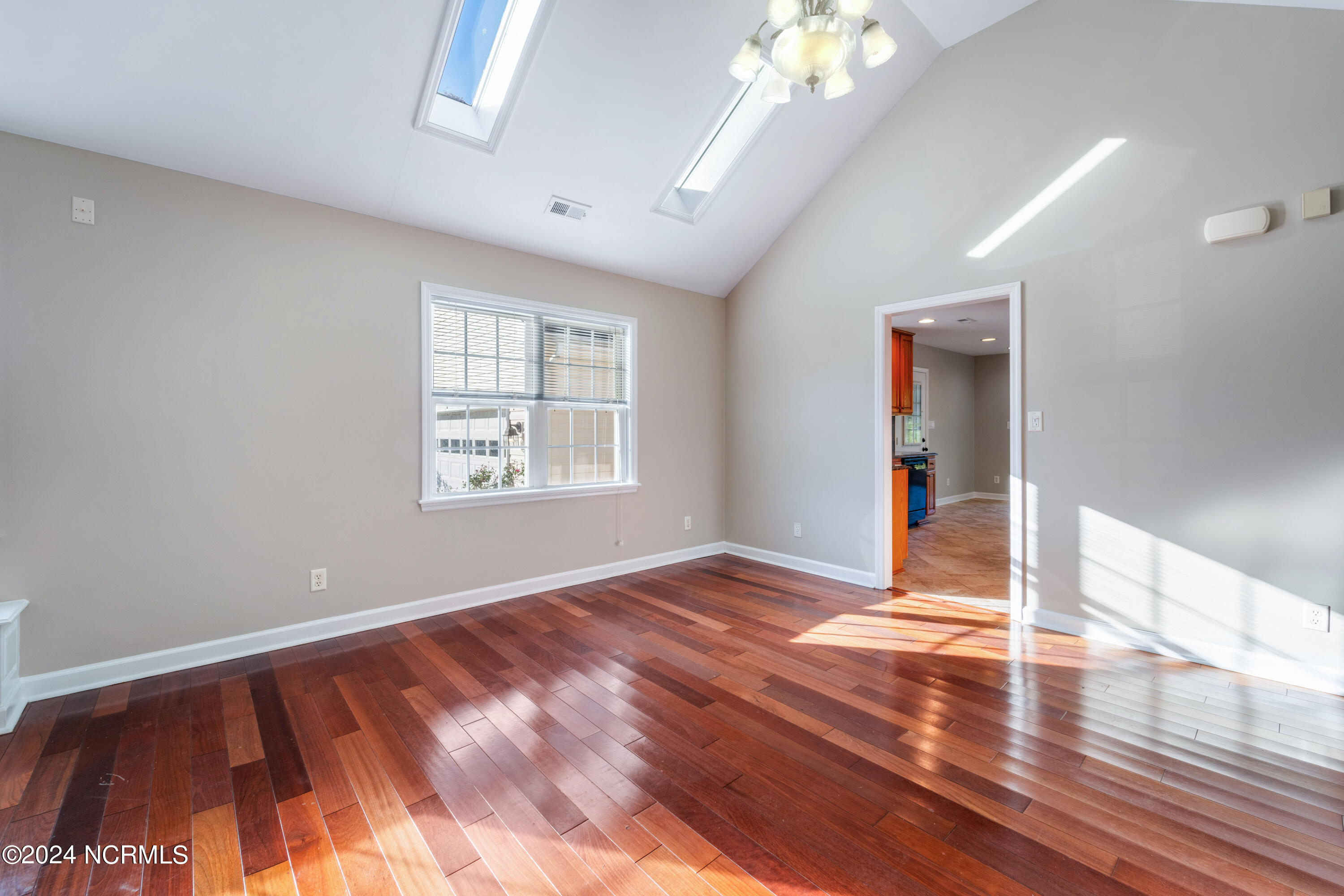 223 Riverbend Road Jacksonville, NC 28540 - Photo 6 of 25 Living Room