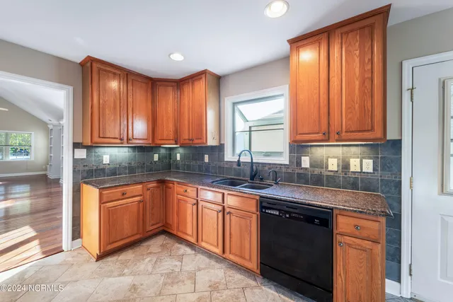 $350,000 | 223 Riverbend Road, Jacksonville, NC 28540