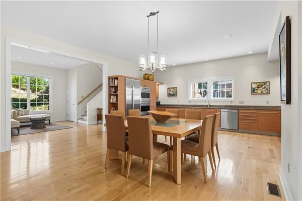 $1,570,000 | 1219 Fairstead Lane, Pittsburgh, PA 15217