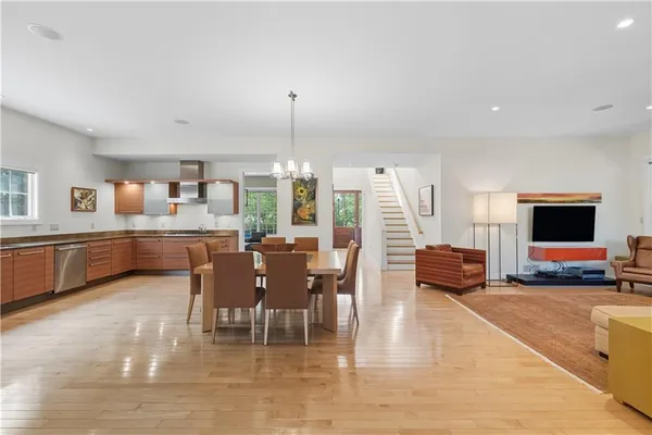 $1,570,000 | 1219 Fairstead Lane, Pittsburgh, PA 15217