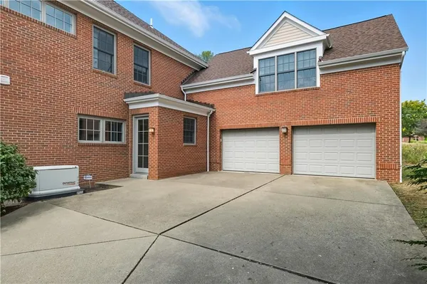 $1,570,000 | 1219 Fairstead Lane, Pittsburgh, PA 15217