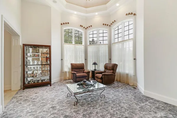 $2,100,000 | 34 Abbey Woods Drive, Barrington Hills, IL 60010