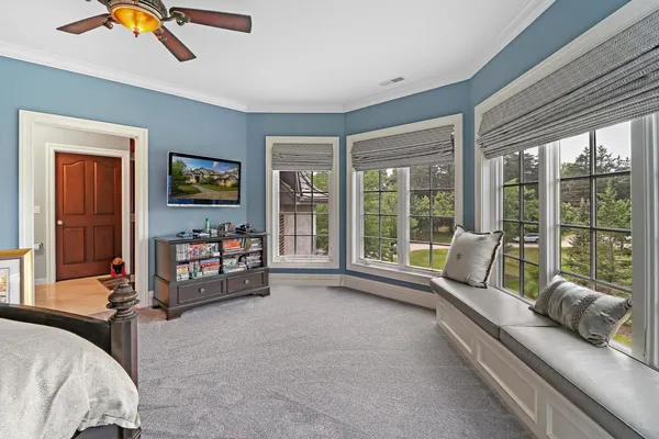 $2,100,000 | 34 Abbey Woods Drive, Barrington Hills, IL 60010