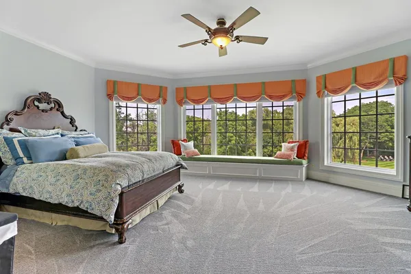 $2,100,000 | 34 Abbey Woods Drive, Barrington Hills, IL 60010