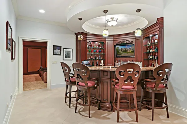 $2,100,000 | 34 Abbey Woods Drive, Barrington Hills, IL 60010