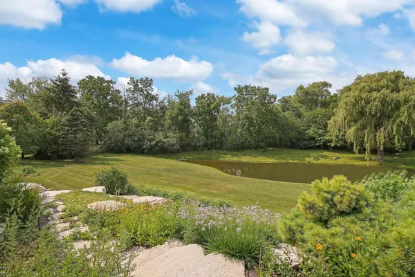 $2,100,000 | 34 Abbey Woods Drive, Barrington Hills, IL 60010