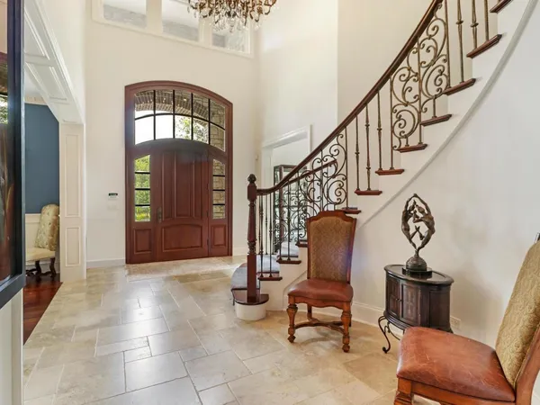 $2,100,000 | 34 Abbey Woods Drive, Barrington Hills, IL 60010