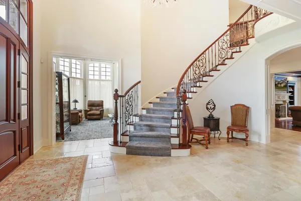 $2,100,000 | 34 Abbey Woods Drive, Barrington Hills, IL 60010