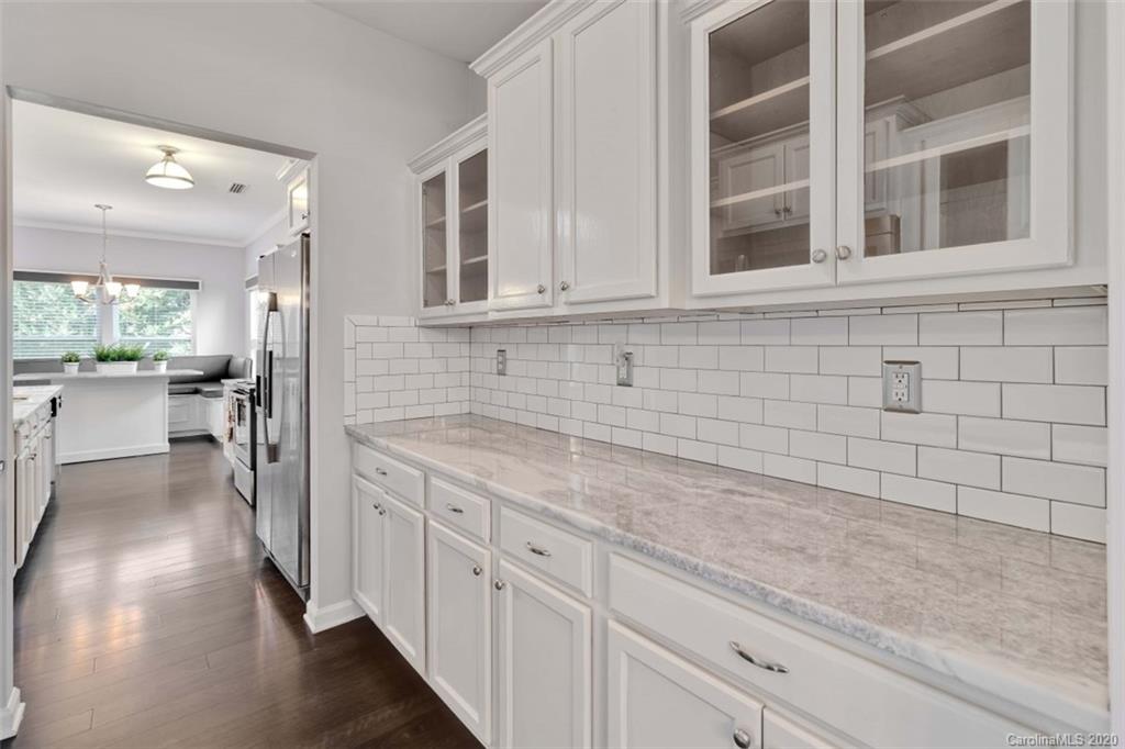 9601 Fernspray Road Charlotte, NC 28213 - Photo 3 of 34