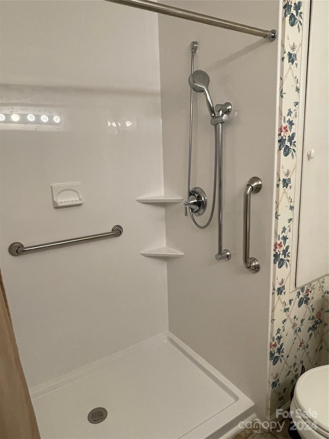 228 Shadowbrook Road Stanley, NC 28164 - Photo 33 of 44 a bathroom with a shower