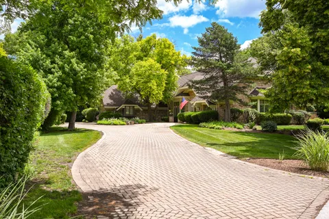 $1,598,000 | 6450 Manor Drive, Burr Ridge, IL 60527