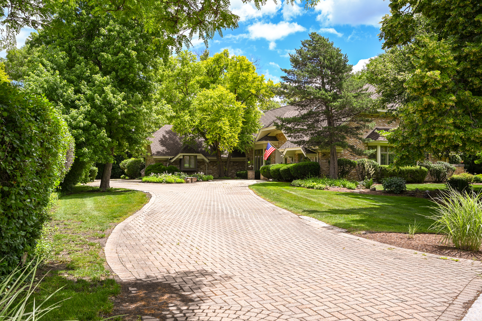 6450 Manor Drive Burr Ridge, IL 60527 - Photo 4 of 70