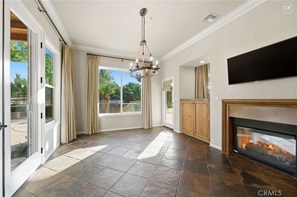 1268 Viento Court Riverside, CA 92508 - Photo 10 of 61