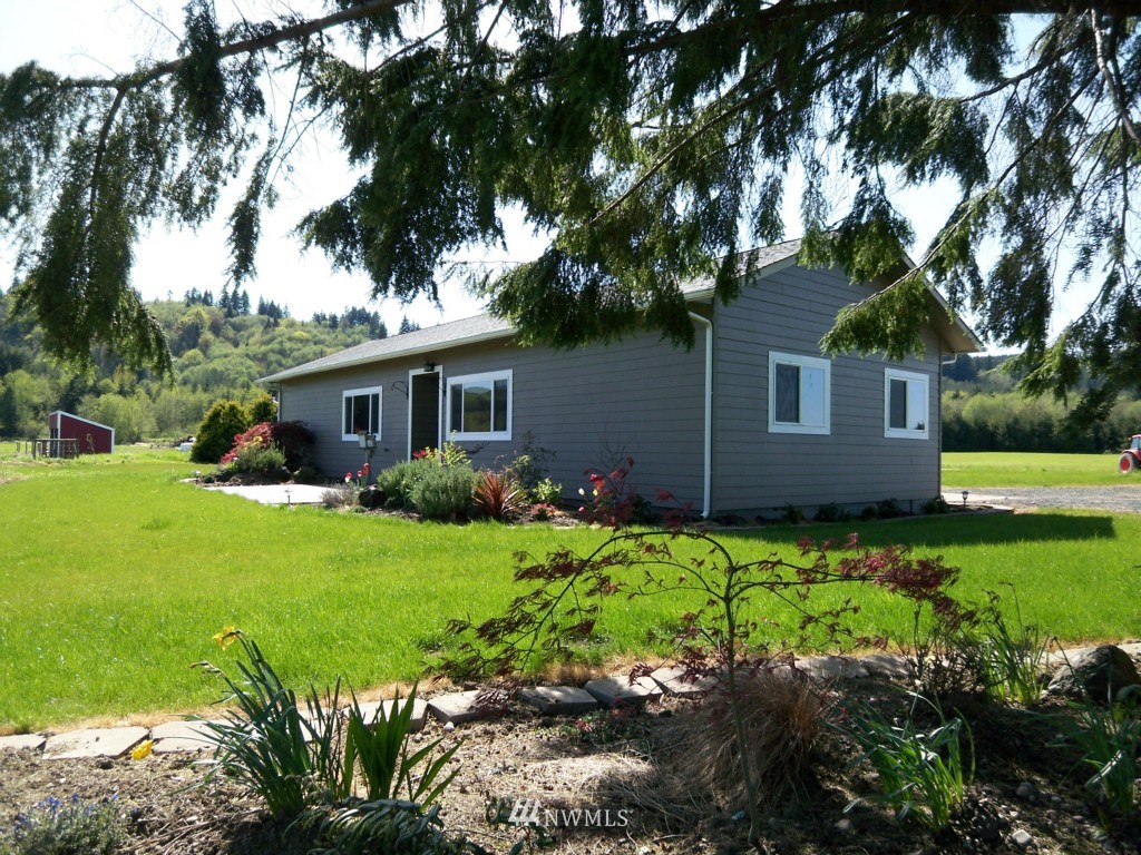 133 Ridings Road Oakville, WA 98568 - Photo 2 of 24 Gallery Image 2