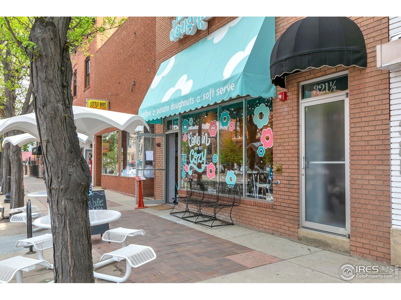 6 Sunset Circle Longmont, CO 80501 - Photo 31 of 37 a view of outdoor space and patio