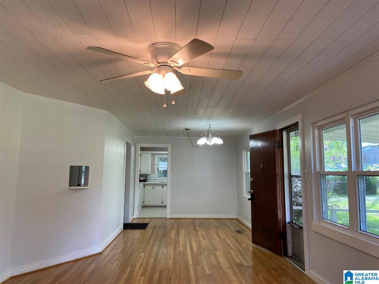 1017 Eastern Valley Road Bessemer, AL 35020 - Photo 10 of 27