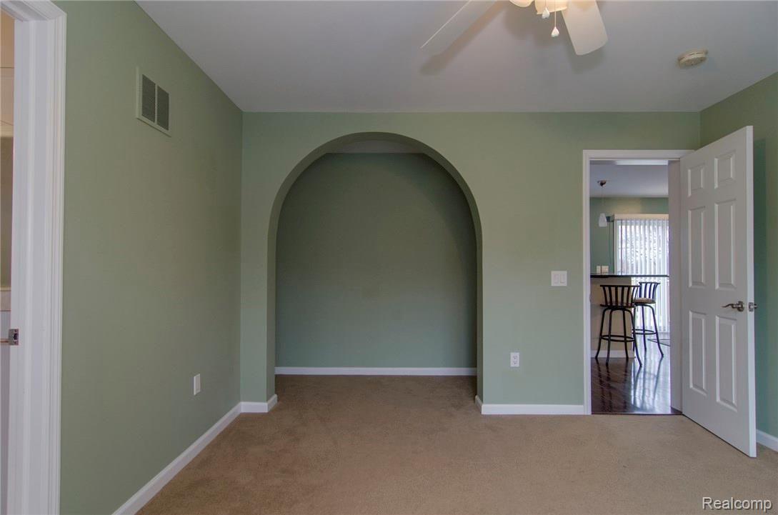 2999 North Eager Road Howell, MI 48855 - Photo 15 of 32 17.jpg