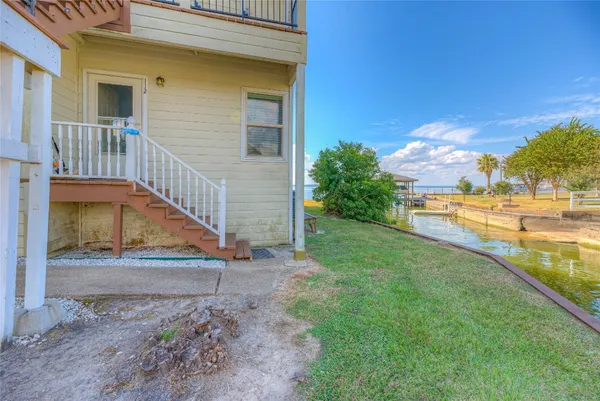 $169,500 | 445 Carolcrest Lane, Unit 112, Livingston, TX 77351