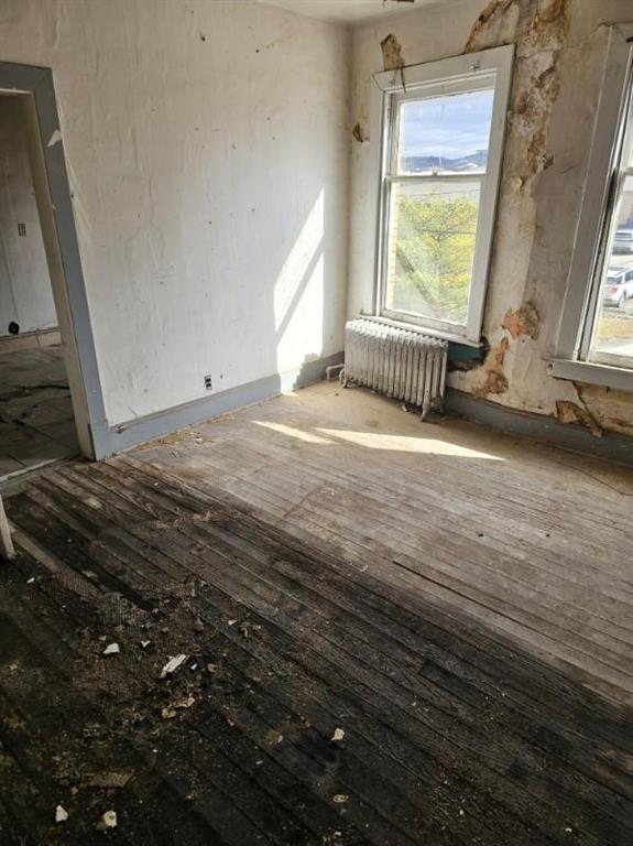 300 Longfellow Street Vandergrift, PA 15690 - Photo 23 of 34 a view of an empty room with a window