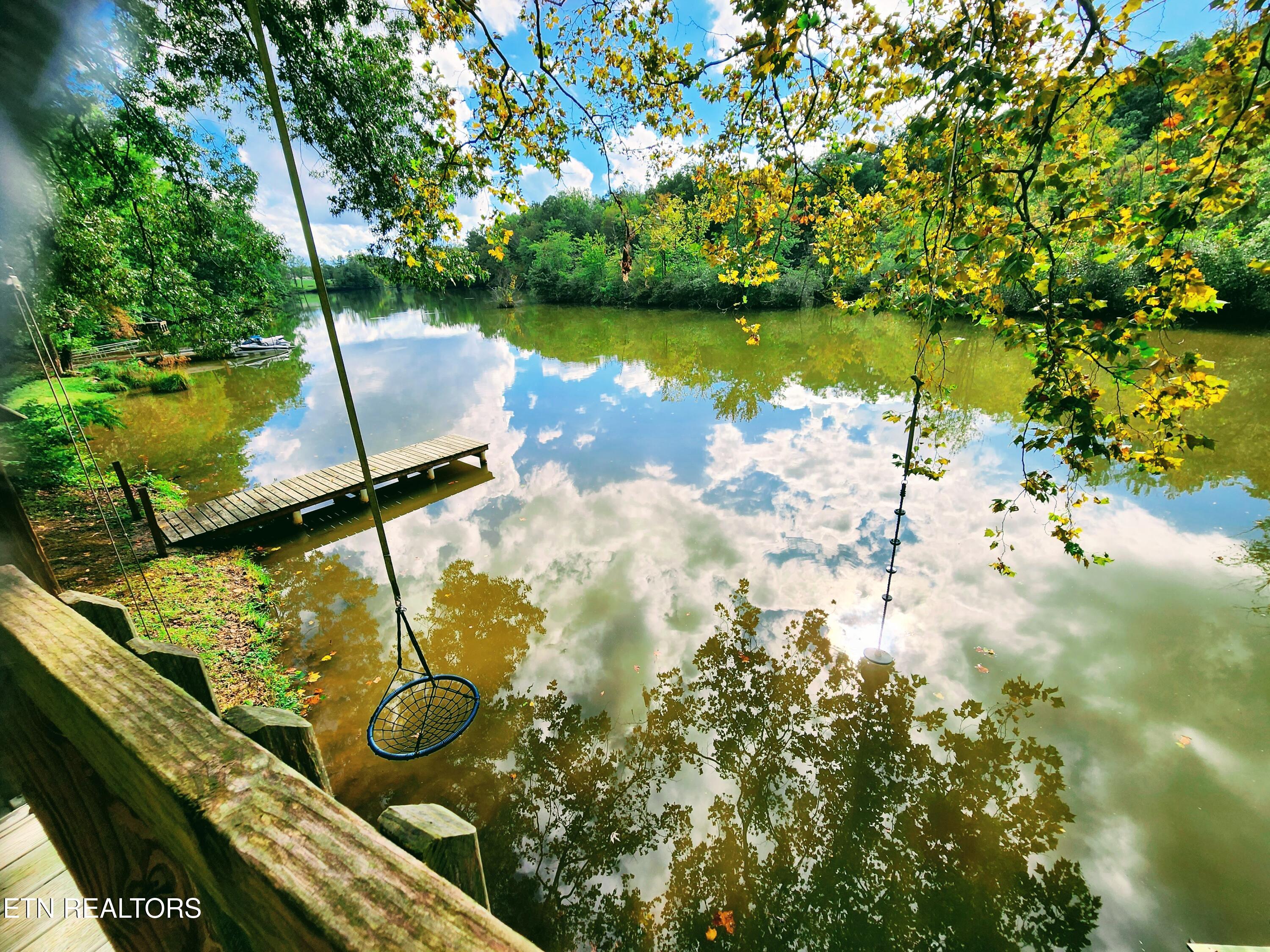 104 Azalea Circle Harriman, TN 37748 - Photo 36 of 42 Lakefront