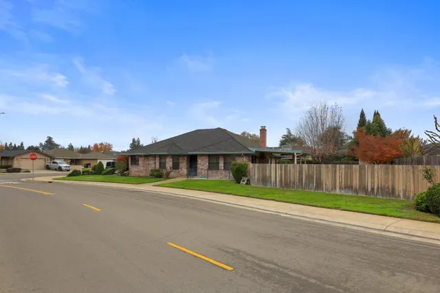 $585,000 | 401 North Lower Sacramento Road, Lodi, CA 95242