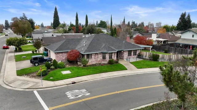 $585,000 | 401 North Lower Sacramento Road, Lodi, CA 95242