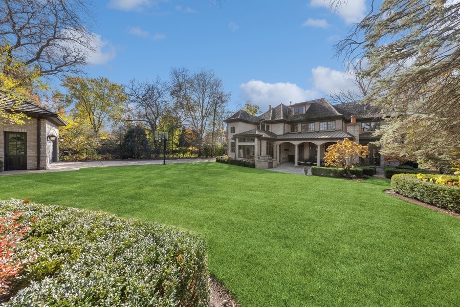 927 Cleveland Road Hinsdale, IL 60521 - Photo 39 of 46 a view of a house with a big yard