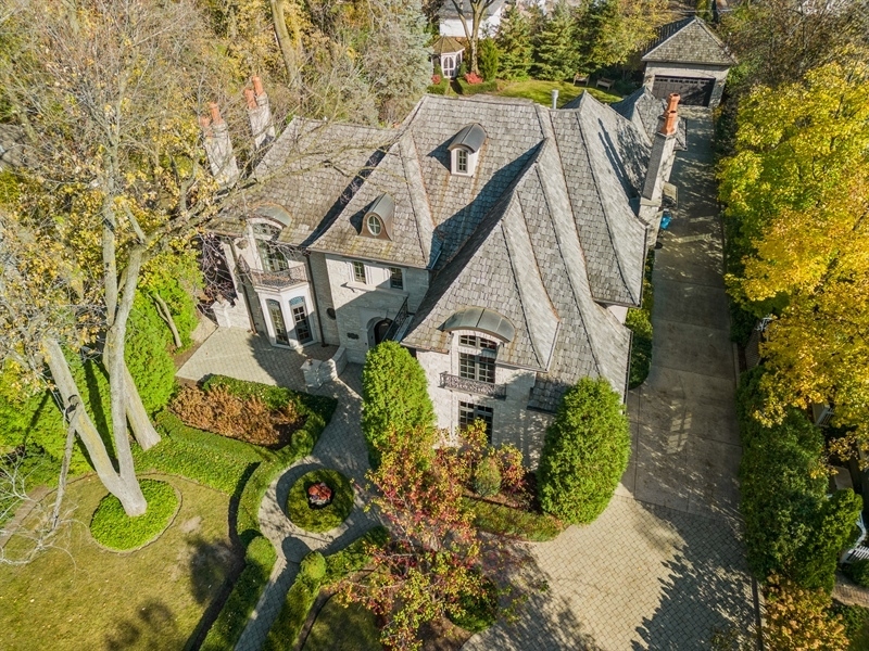 927 Cleveland Road Hinsdale, IL 60521 - Photo 41 of 46 a front view of a house with a yard