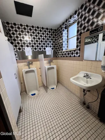 $599,000 | 572 2nd Avenue, Troy, NY 12182