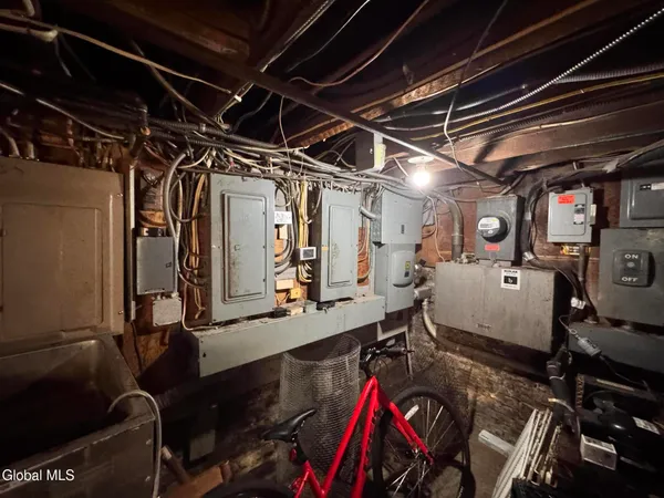 $599,000 | 572 2nd Avenue, Troy, NY 12182