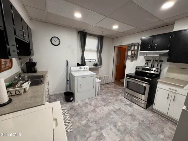 $599,000 | 572 2nd Avenue, Troy, NY 12182